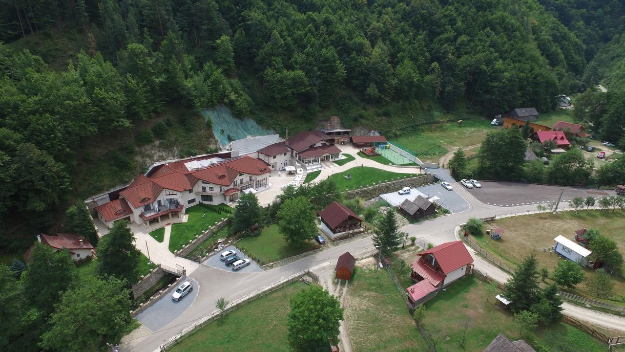 Pensiunea Perla Martiniei Nsd Buitenkant foto
