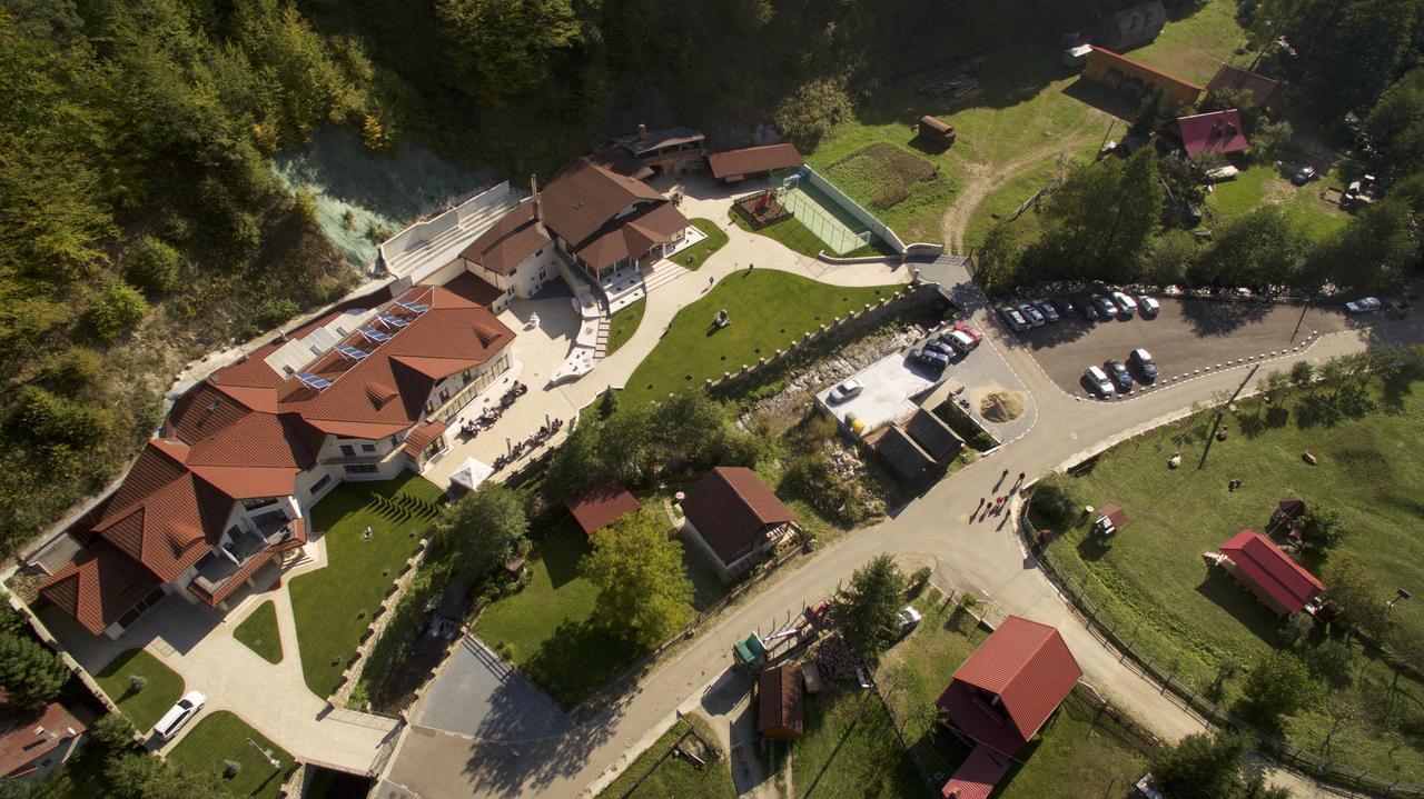 Pensiunea Perla Martiniei Nsd Buitenkant foto