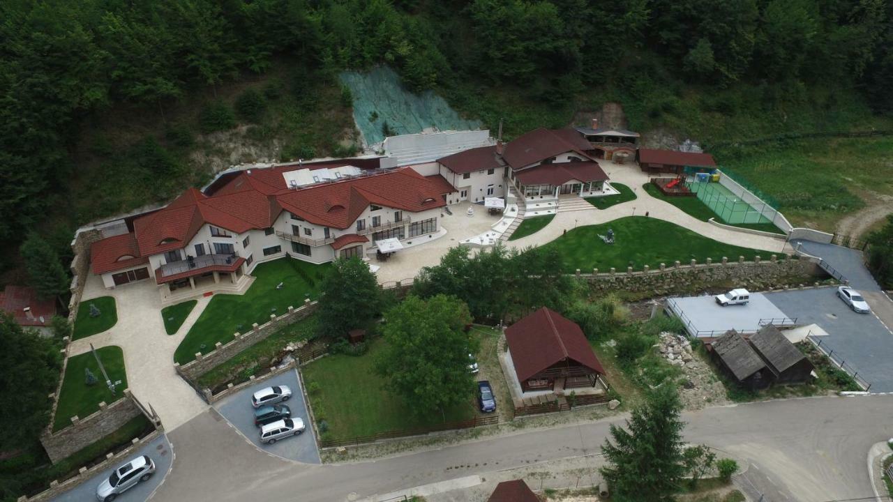 Pensiunea Perla Martiniei Nsd Buitenkant foto